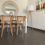 Semesterbostad Front House 'casa Neen'