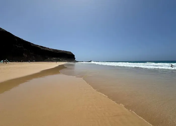 Front House 'casa Neen' *