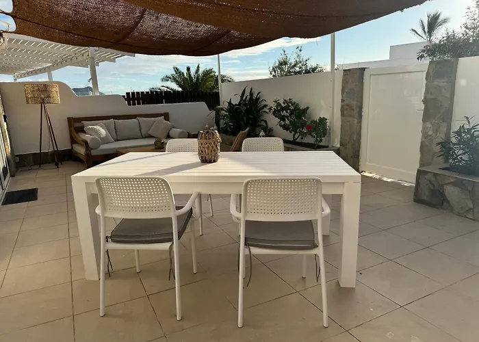 Front House 'casa Neen' * Corralejo