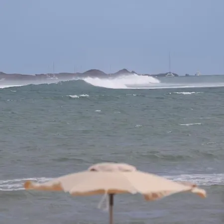 Feriehus Front House 'casa Neen'