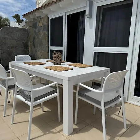 Front House 'casa Neen'