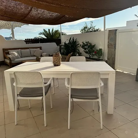 Front House 'casa Neen' * Corralejo