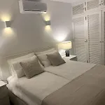 Front House 'casa Neen' Ferienhaus