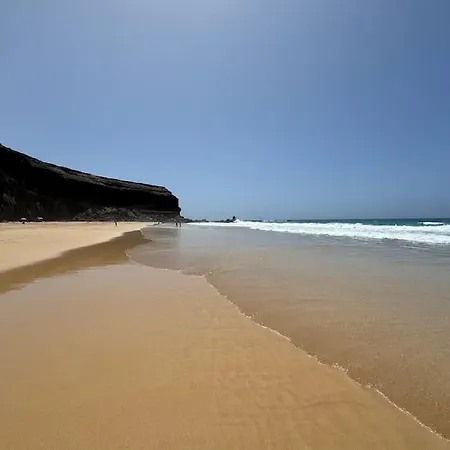 Front House 'casa Neen' *