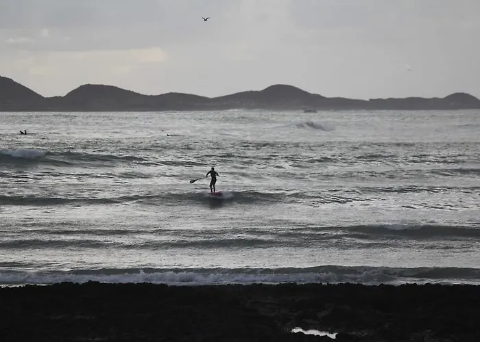 Front House 'casa Neen' Feriehus